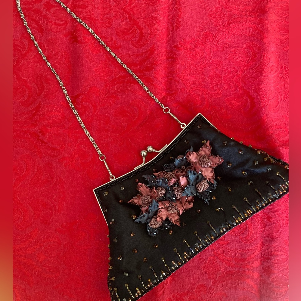 Cute evening bag w/beaded trim & dark pink-and-black fabric w knotted flowers